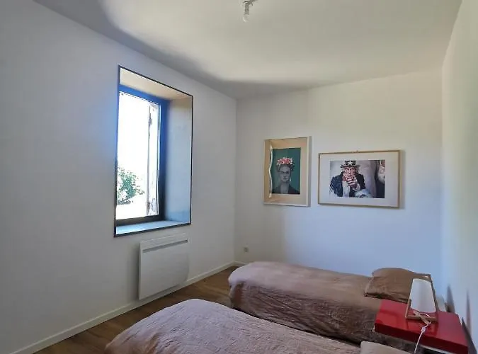 De Charme Au Coeur De L'entre-deux-mers